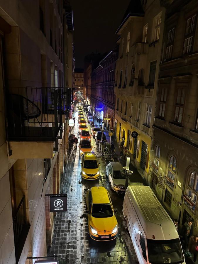 Artemisia Luxury Apartments Balcony Boedapest Buitenkant foto
